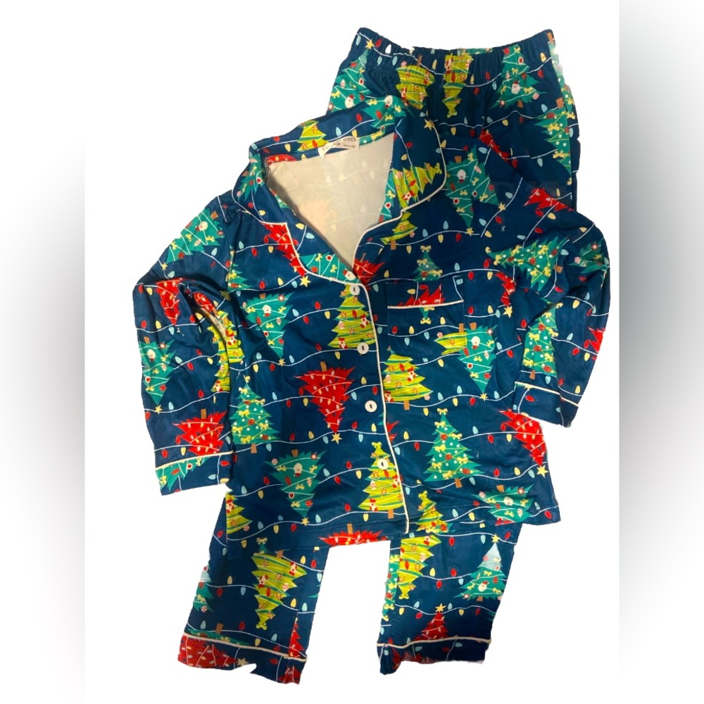 Daughter Queen Girl’s ChristmasTree Design Pajamas Size 6/7 Blue Green New